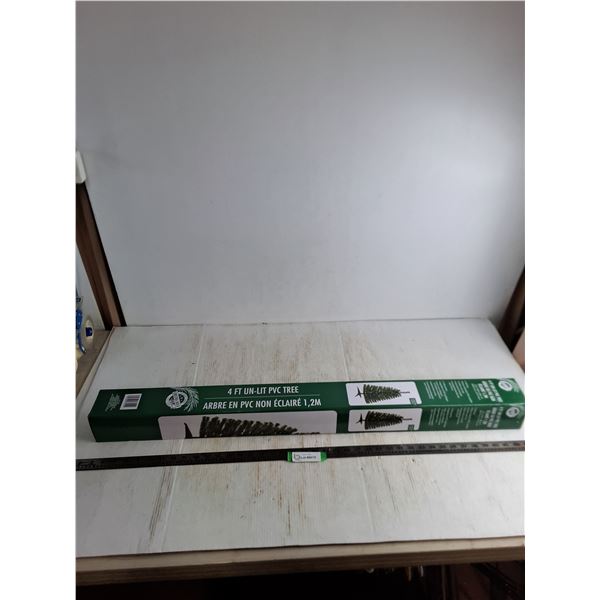 NIB Christmas House 4' PVC Tree - 41" Box