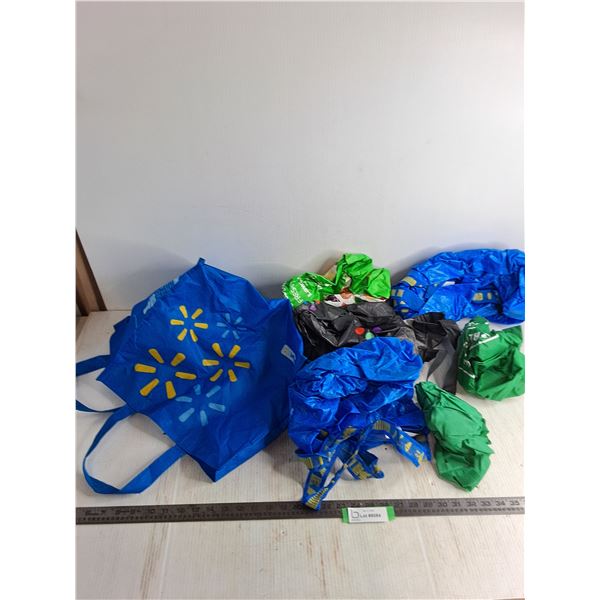 (7) Reuseable Shopping Bags