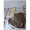 Image 3 : Pillowcases, Queen Bedskirt, Approx. Twin Flatsheets, Misc.