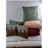 Image 1 : * (4) Throw Pillows, (2) Duvet Approx Twin And Queen Size