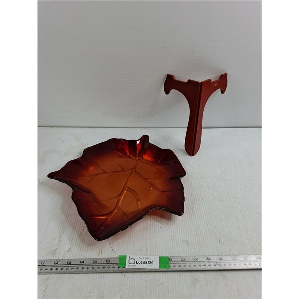 Red To Amber Glass Maple Leaf-Shaped Serving Platter With Plate Display Stand