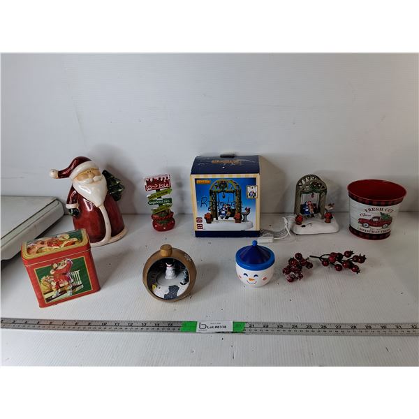Christmas Decor- Animated Couple on Swing- As Is, Santa Figurine 9", Artificial Berries, Misc.