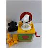 Image 2 : Fisher-Price Music Box Record Player