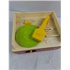 Image 2 : Fisher-Price Music Box Record Player