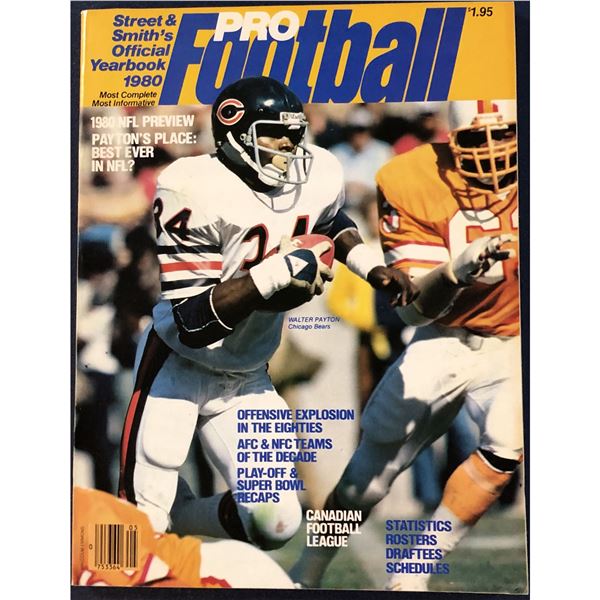 1980 STREET & SMITH PRO FOOTBALL ANNUAL - WALTER PAYTON (HOF) COVER