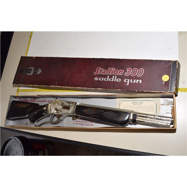 1950’s Vintage Stallion 300 Toy Saddle Gun Rifle in Box - Working