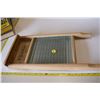 Image 1 : Small “Pearl” Wood & Glass Washboard