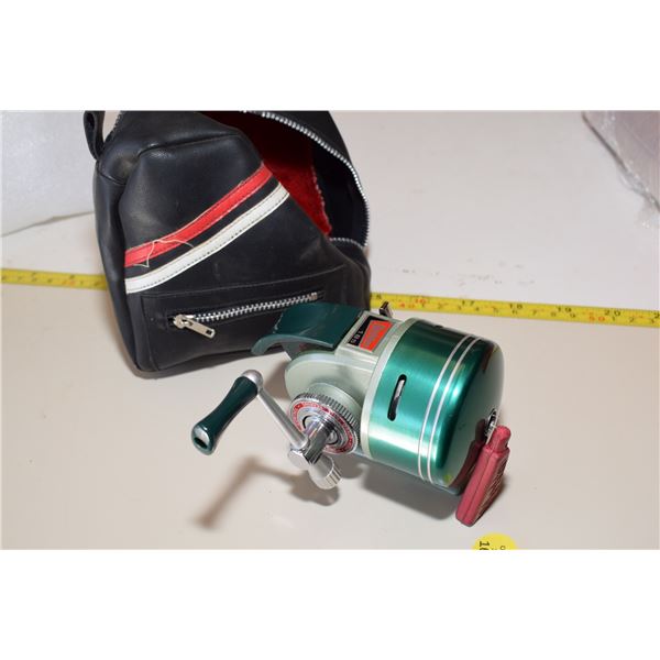 Vintage Heddon Fishing Reel