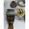 Image 7 : Aladdin Lamp Burners & Lamp Chimney Lot