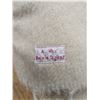 Image 2 : Hudson Bay Style Wool Blanket