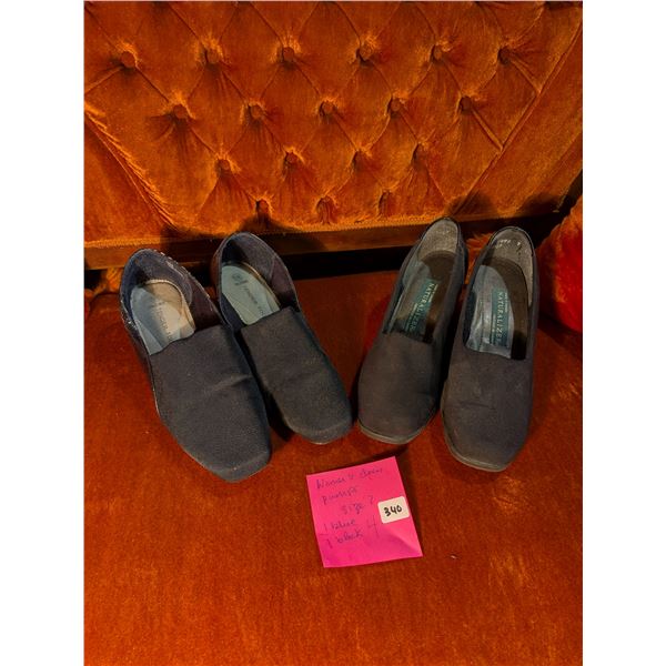 Women’s dress shoes, size 7. Navy blue and black pumps.