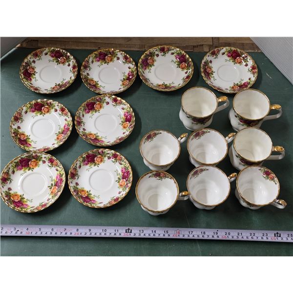 (8) Royal Albert Old Country Roses Bone China Cup and Saucer Sets