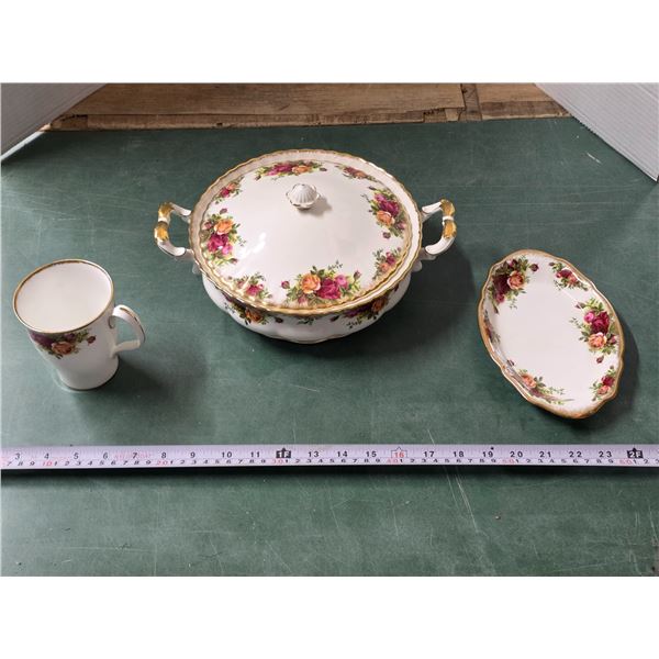 Royal Albert Old Country Roses Bone China Cup, Tureen w/ Lid, Tray