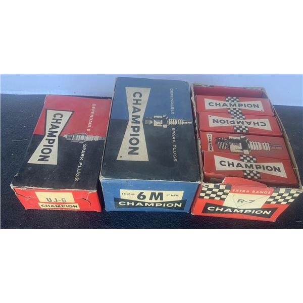 New Old Stock Champion Spark Plugs J6 (10) 6M (9) RT (9)