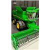 Image 4 : Large Ertl 5670 John Deere Toy Combine