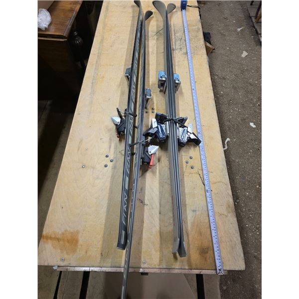 (2) Sets of Skis