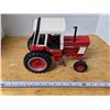 Image 1 : Diecast International Hydro 186 Toy Tractor
