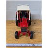 Image 2 : Diecast International Hydro 186 Toy Tractor
