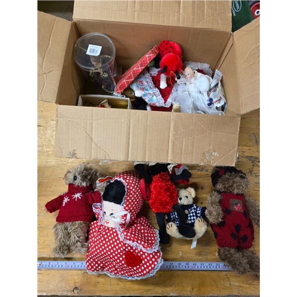 Vintage Stuffed Toys & Collectors Lot