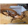Image 2 : Vintage Wooden Spinning Wheel
