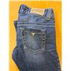 Image 12 : (3) Pairs Guess Ladies Jeans, Good Condition - Size 25