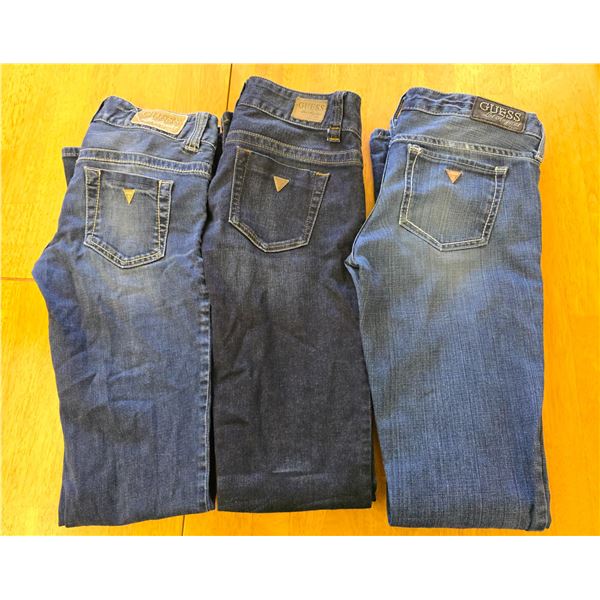 (3) Pairs Guess Ladies Jeans, Good Condition - Size 25
