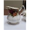 Image 3 : Royal Albert Old Country Roses Bone China Cream & Sugar Set