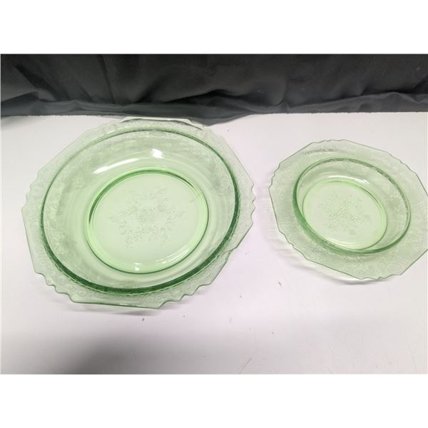 (2) Pieces of Vintage Uranium Glass