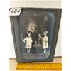 Image 1 : Old Family Portrait
