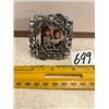Image 1 : Small Pewter Easel Frame