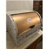 Image 1 : Tin Bread Box – 13 ½”x 11”