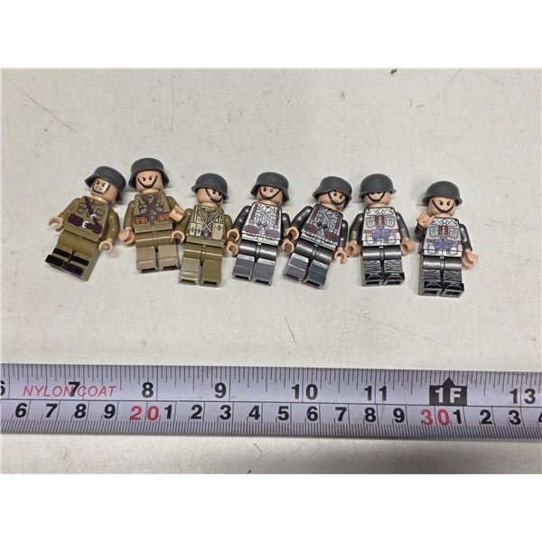 Lot of brick based Mini Figures