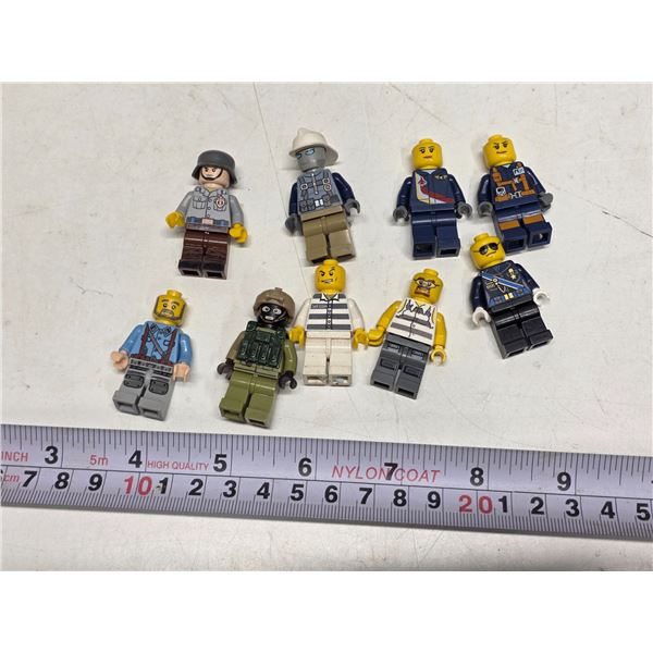 Lot of 9 based Mini Figures