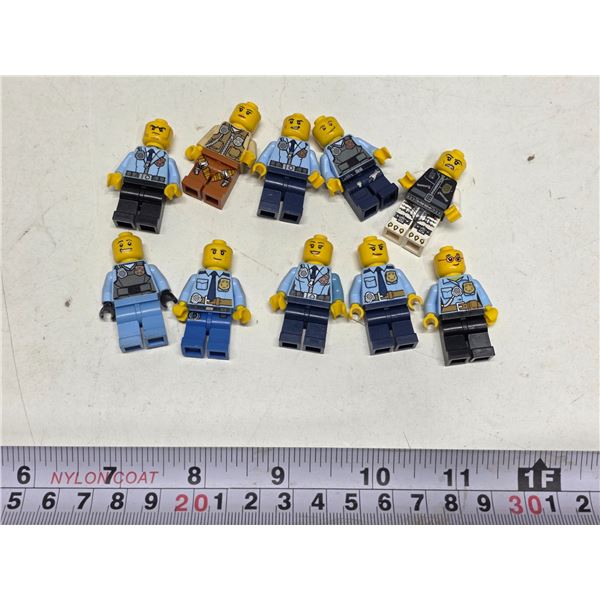 Lot of 10 based Mini Figures