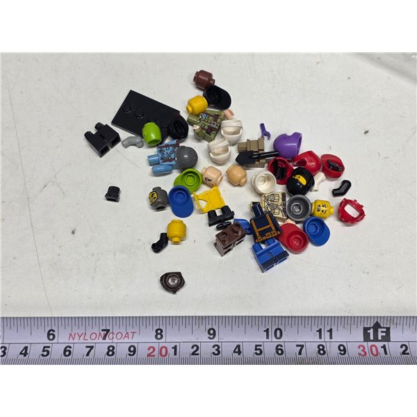 Bag of brick based Mini Figure Accessories