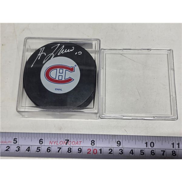 Guy Lafleur Autographed Puck Montreal Canadiens w/case