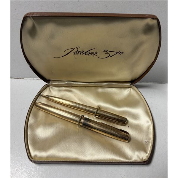 Parker 1/10 14k gold filled pen and pencil set.