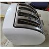 Image 3 : 4-Slice Toaster – Working