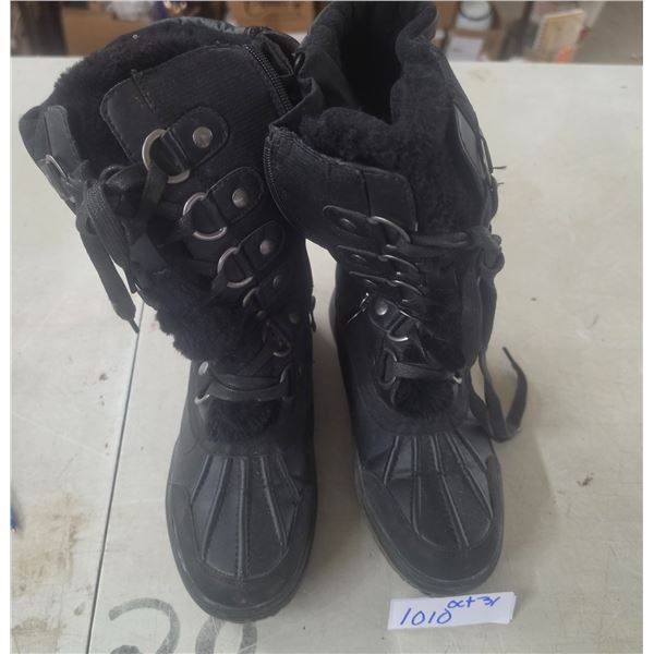 Kuiper Size 9 Winter Boots, Good Condition