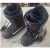 Image 3 : Men’s Vans “Off the Wall” Ski Boots – Size 9