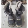Image 2 : (2) Pair Size 9 Winter Boots inc. Sorel