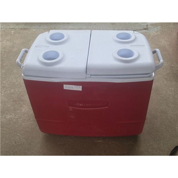Rubbermaid Cooler