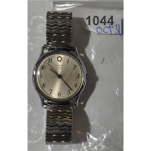 VINTAGE TIMEX 'Q' QTZ, NEW BATT,  RUNS