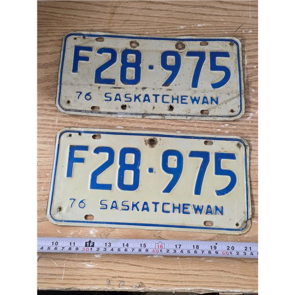 Pair of Sask 1976 Farm License Plates