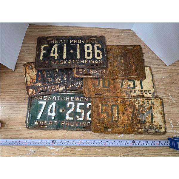 Lot of Vintage Sask License Plates