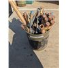 Image 1 : Barrel of assorted hydraulic hoses