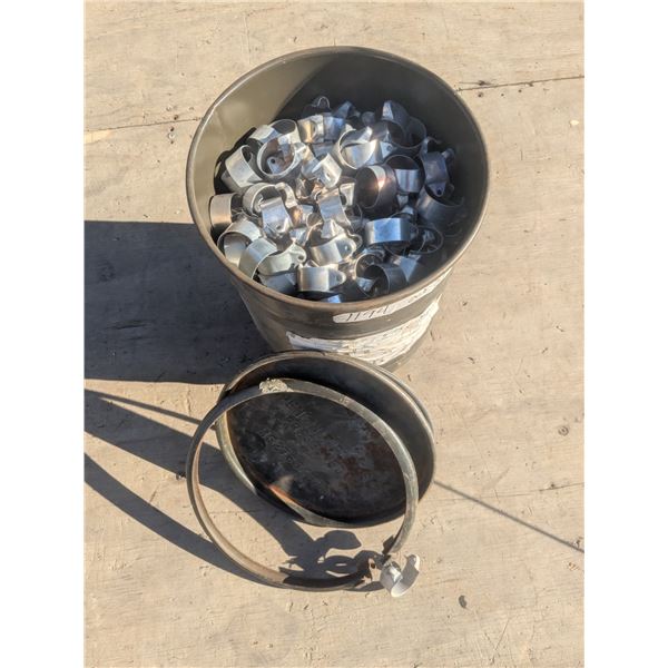 Military barrel of 1 ¼” aluminum loop tube clamps