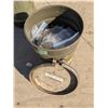 Image 1 : Barrel of ½” nuts