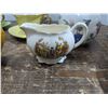Image 10 : Assorted porcelain/chinaware dishes and decor
