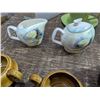 Image 6 : Assorted porcelain/chinaware dishes and decor